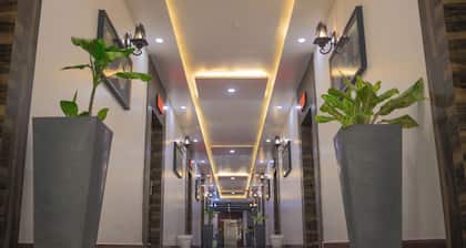 Raj Vilas Hotel & Resort Maharajganj