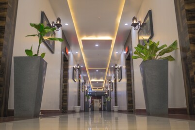 Raj Vilas Hotel & Resort Maharajganj