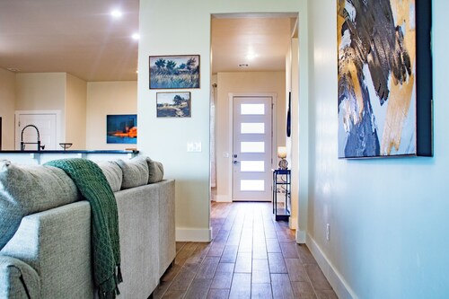 The Boomer Nest in Norman. 
Spacious 4-bedrooom home. Safe & Quiet surroundings