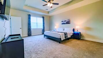 4 bedrooms, iron/ironing board, WiFi, bed sheets