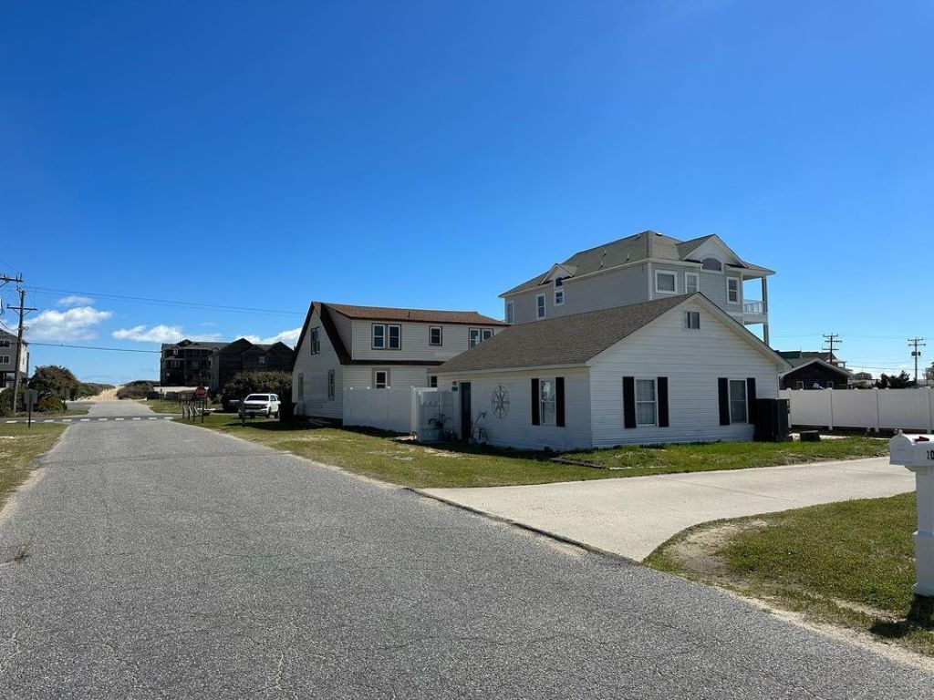 Welcome to Oregon's Corner Unit B - Only STEPS to the BEACH!! 