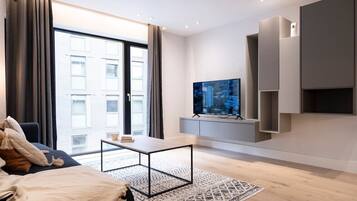 Smart TV, computer monitors