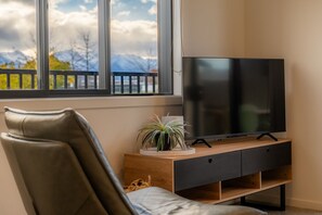 Smart TV - Ben Ohau Views The Apartment (Twizel)