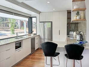 Fridge, microwave, oven, stovetop - Springdale Gums: Denmark Forest Retreat (Hay)