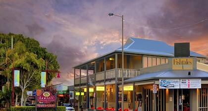 Coasters 18 - steps from downtown Sawtell