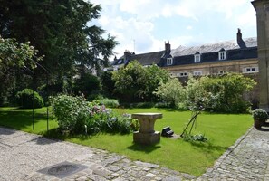 Property grounds - Jardin de la Prefecture (Arras)