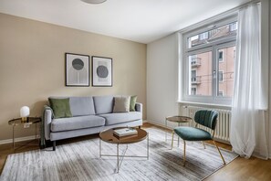 Télévision, chaîne hi-fi