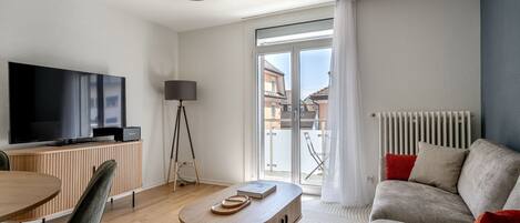 Télévision, chaîne hi-fi