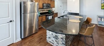 BLUES LANDING
The best stay between Main and the Mississippi!!