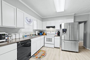 Private kitchen - Breezy and Relaxing (Chattanooga)