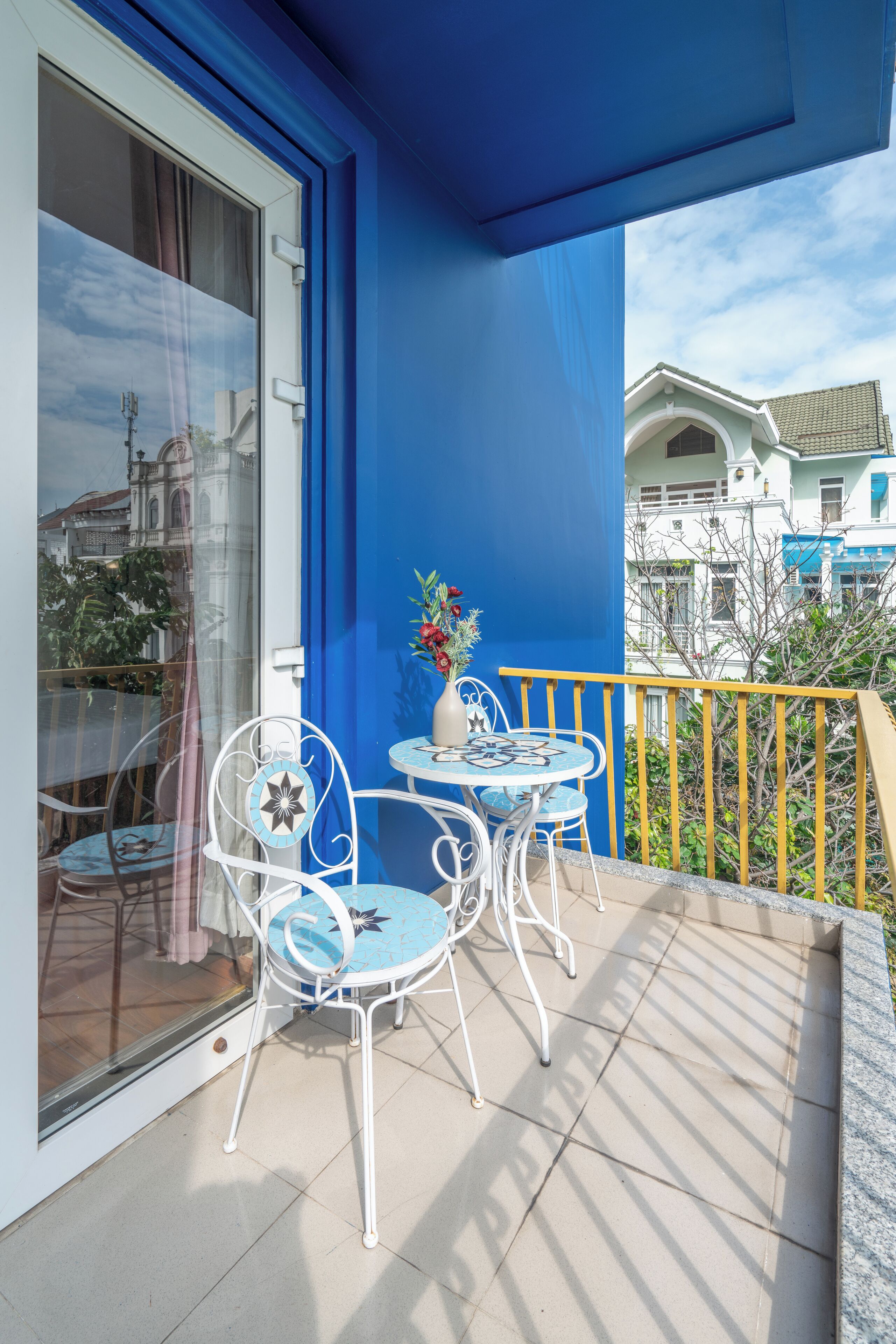 Suite Room with Garden View | Terrace/patio