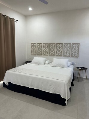 Chambre Deluxe, 1 très grand lit, non-fumeur, salle de bains privée