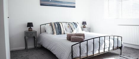 4 Schlafzimmer, Bügeleisen/Bügelbrett, WLAN, Bettwäsche