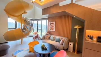 Dúplex Signature, vistas a la ciudad | Zona de estar