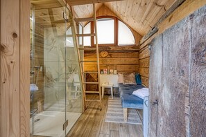 Spa - Tiny-Mini Bertl With Hot Tub, Ivančna Gorica, Slovenia (Ivancna Gorica)