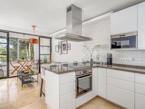 Fridge, microwave, oven, dishwasher - Riverside Puerto Banus by Interhome (Marbella)