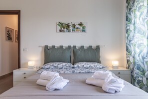 1 bedroom, iron/ironing board, travel cot, WiFi - The Sunset Rhome Elegant Suite with Wi-fi - A/C (Roma)