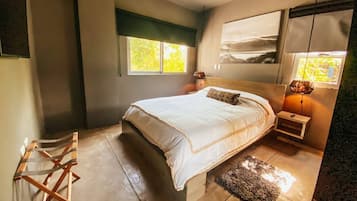 4 bedrooms, travel cot, free WiFi, bed sheets