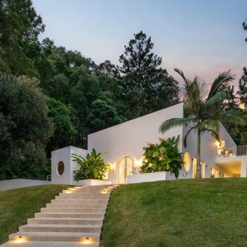 Mediterranean 4 bedroom farm house