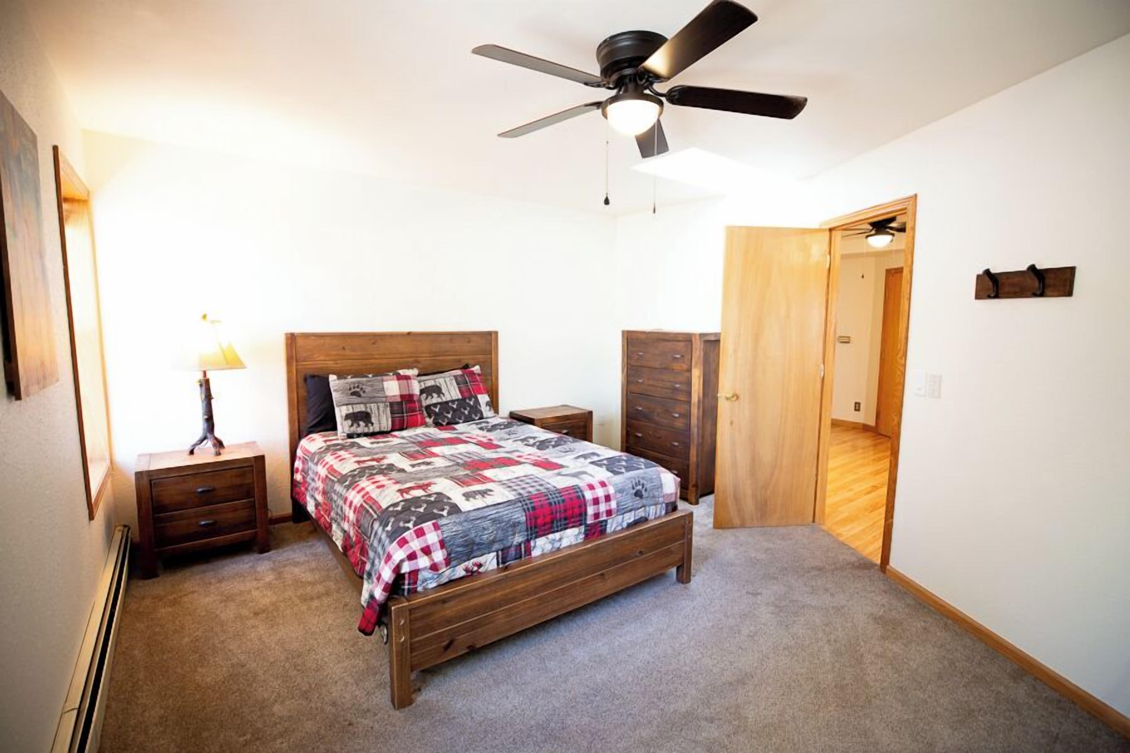 Apartment, 2 Bedrooms, River View | Blackout drapes, iron/ironing board, free WiFi, bed sheets