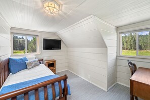 3 bedrooms, WiFi, bed sheets