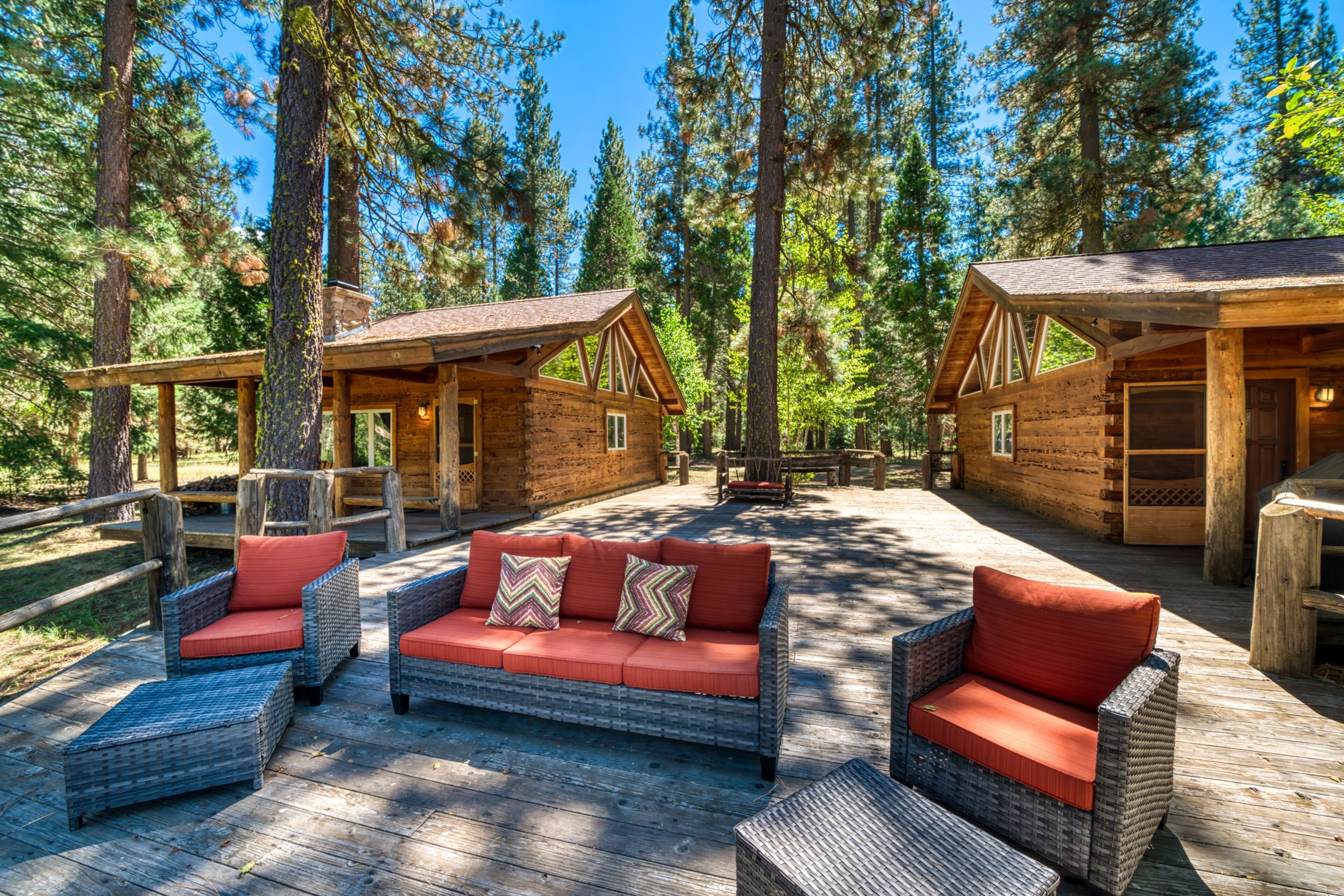 Riverfront, dog-friendly, side-by-side cabins on 200 acres with fishing ponds