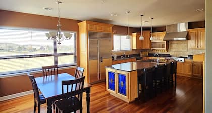Apartment Suite Penthouse located at hotel on Madison's east side!