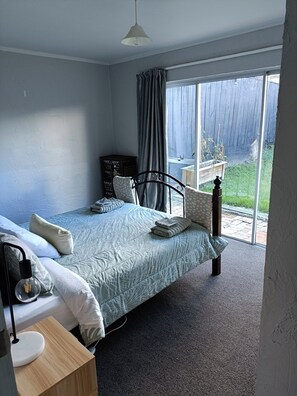 2 chambres, fer et planche à repasser, lit parapluie, Wi-Fi gratuit