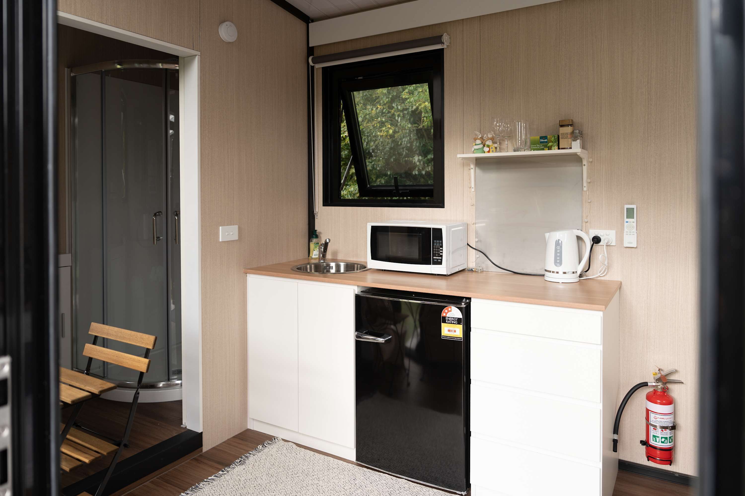 Fridge, microwave, stovetop, cookware/dishes/utensils