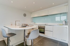 Cottage, 1 Bedroom (The Old Roller Shed) | Private kitchen