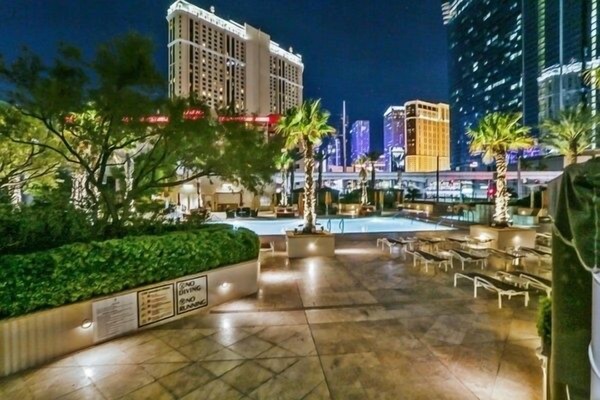 Udendørs pool, opvarmet pool