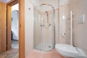 Douche, séchoir à cheveux