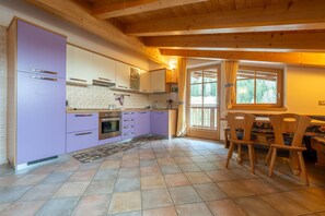 Réfrigérateur, four, lave-vaisselle