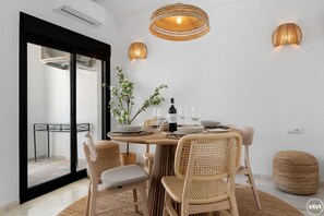 Dining - Robina | pool - terrace - beach (Mijas Costa)
