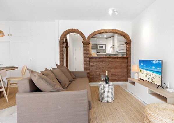 Living area - Robina | pool - terrace - beach (Mijas Costa)