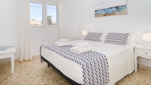 Unclassified image, 3 of 18, button - Ca Na Maria Francisca. Village house for 6 people in Cala Llombards. (Cala Llombards)