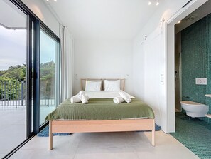 Strykjärn/strykbräda, resesäng, gratis wi-fi och sängkläder