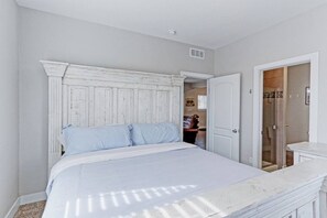 6 chambres, fer et planche à repasser, Wi-Fi, draps fournis