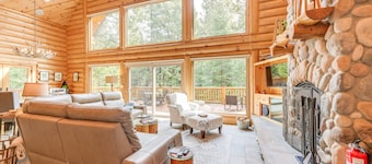 Mountain Cabin w/ Hot Tub: 4 Mi to Shaver Lake!