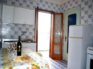 Fridge, stovetop - Charming Holiday Home in San Foca, Italy - Perfect for Families (San Foca)