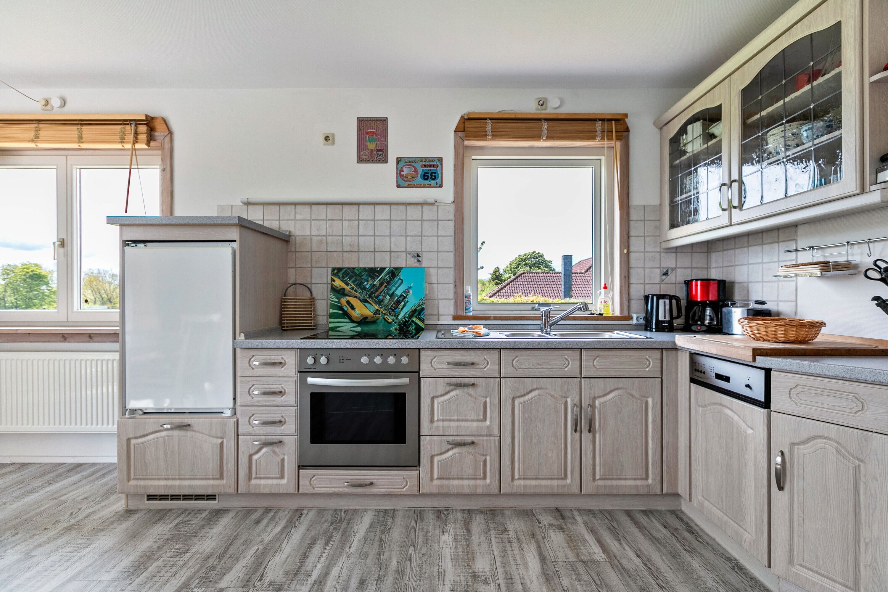 Réfrigérateur, four, plaque de cuisson, lave-vaisselle