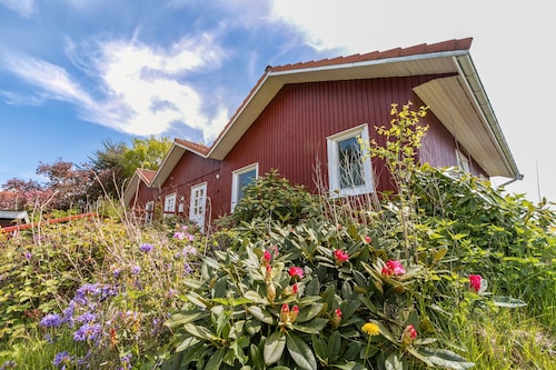 Ferienwohnung "Erika"im schwedischen Stil mit großen Garten und Nähe zu Ostsee und Schlei