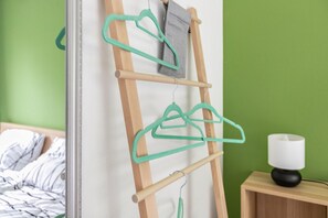 2 Schlafzimmer, Bügeleisen/Bügelbrett, kostenloses WLAN