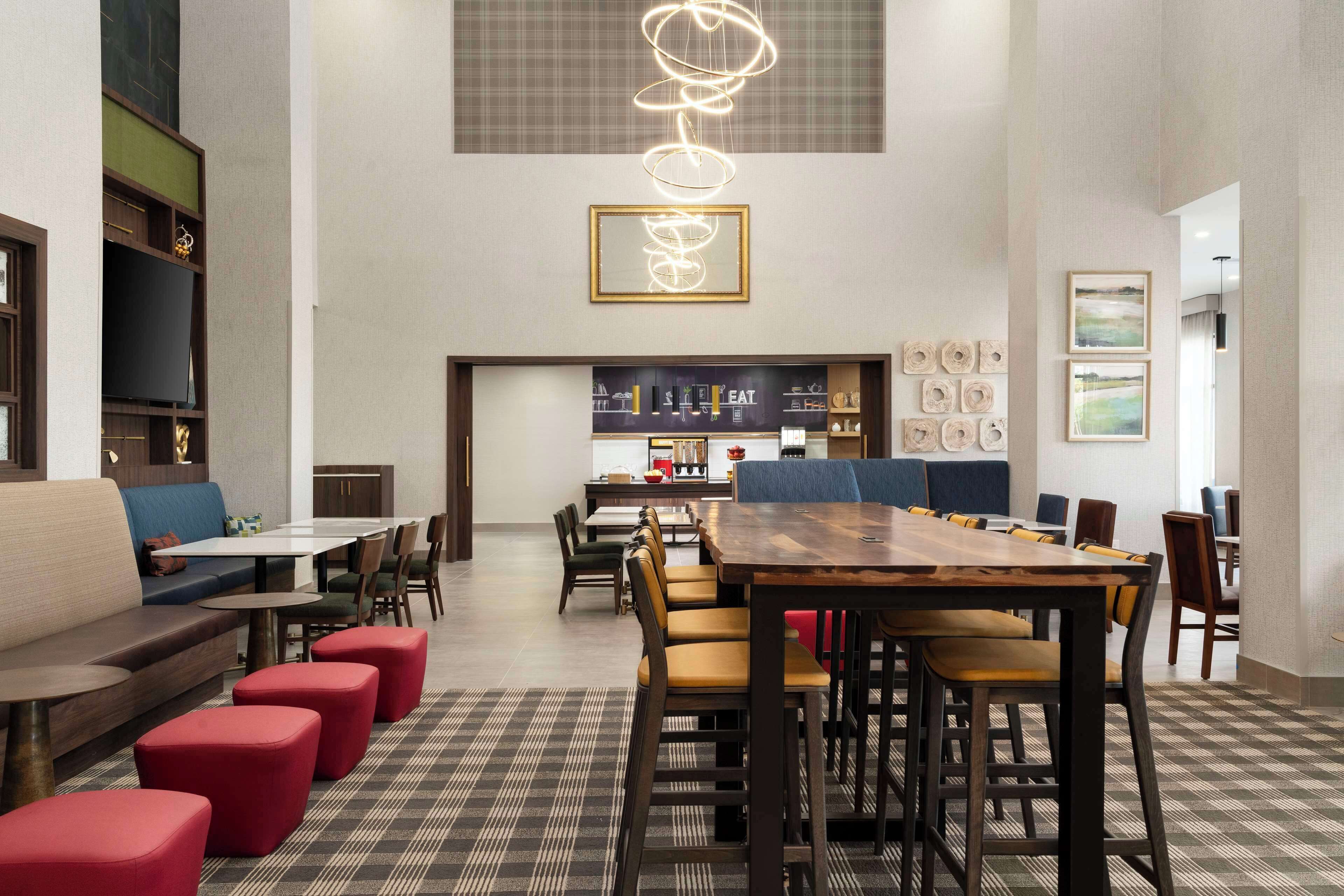 包含每日自助早餐