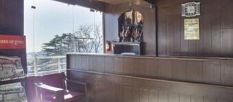 ヒルクイーンホテル＆レストランバグムンディ