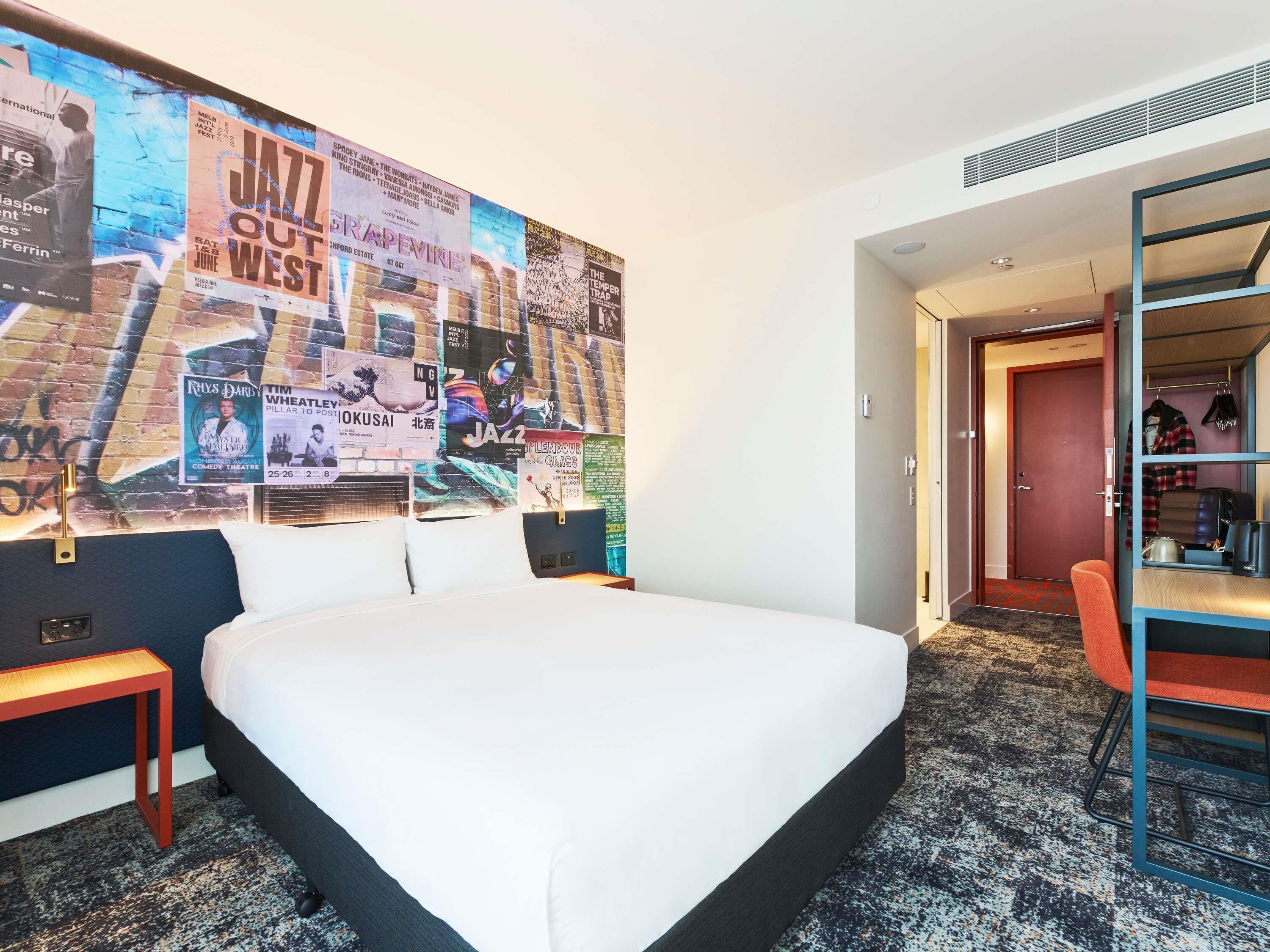 Habitación superior, 1 cama Queen size | Caja de seguridad en la habitación y escritorio 