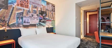 Caja fuerte, escritorio, espacio para trabajar con un portátil