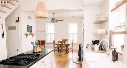 Victorian Gem Steps from Main St – Sleeps 9 & Pets
