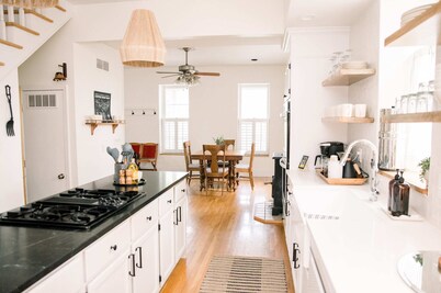 Victorian Gem Steps from Main St – Sleeps 9 & Pets