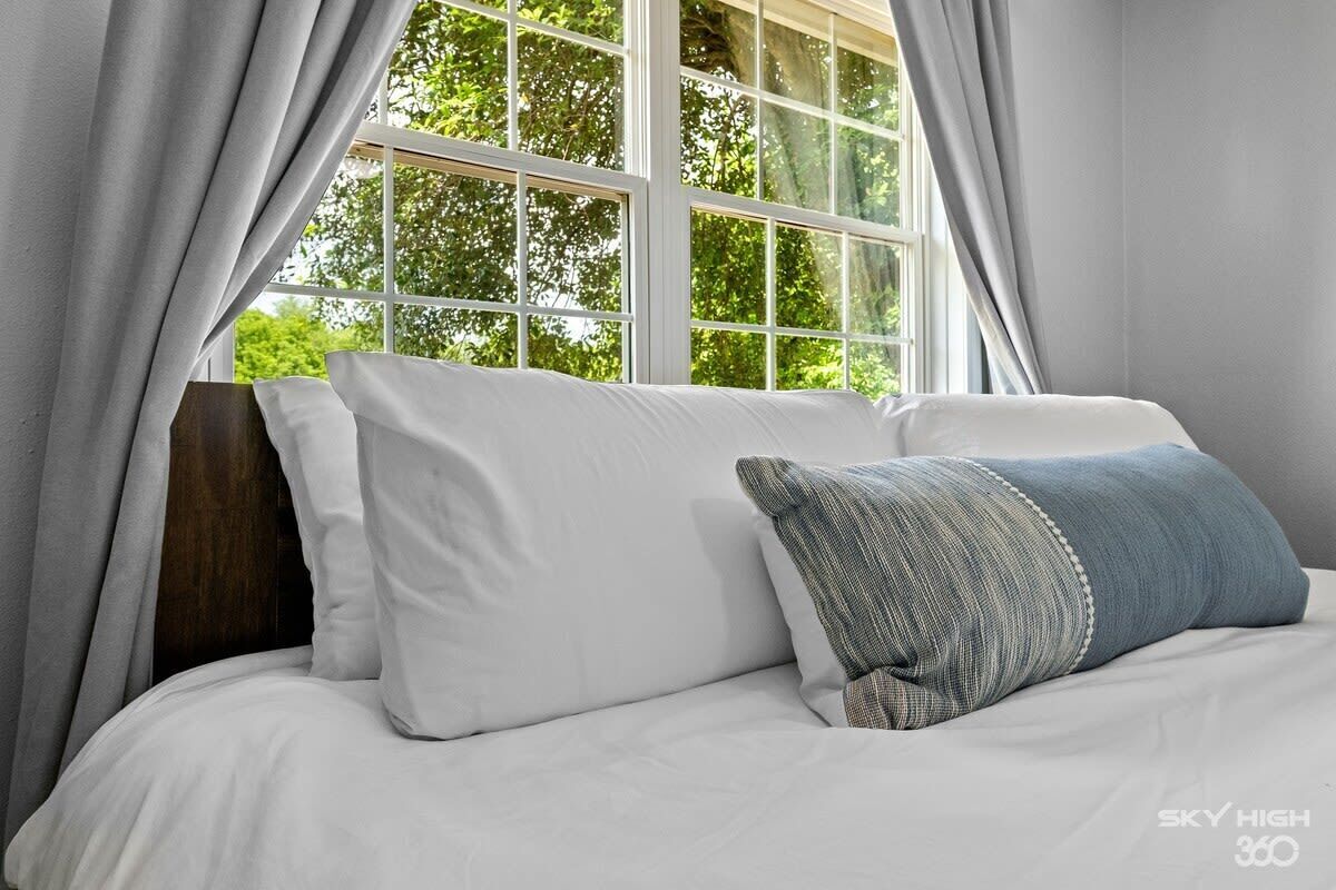 5 chambres, fer et planche à repasser, lit parapluie, Wi-Fi